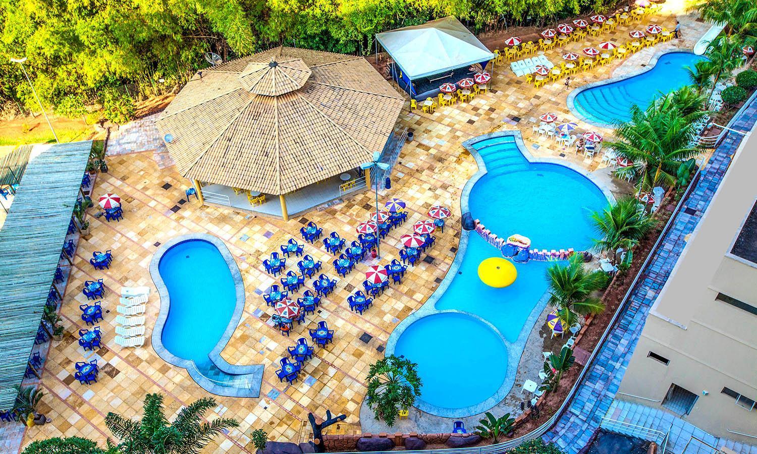 - Golden Dolphin Grand Aparthotel